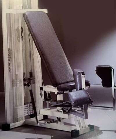  Leg press training equipment