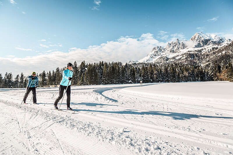 Cross-country skiing with a beautiful mountain backdrop in the Kitzbühel Alps